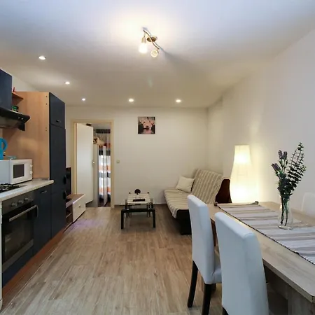 Apartament Besima 2178