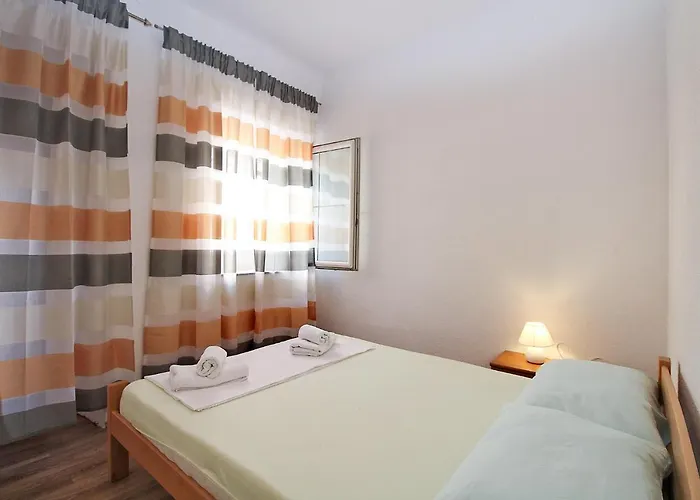 Apartament Besima 2178 *